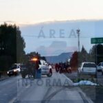 Muere mujer motociclista al ser arrollada por camioneta