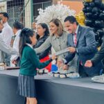 APADRINAN JAVIER TORRES Y WENDY REVELES A LOS EGRESADOS DE LA PRIMARIA FRANCISCO GOITI